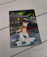 Магнит винил  "Авторские рисунки М. Окулич : Белый медведь на морвокзале Мурманск", размер: 10*7см